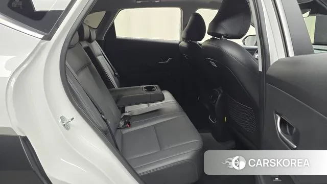 Hyundai Kona Hybrid (SX2) 2023 Белый из Кореи, фото 3