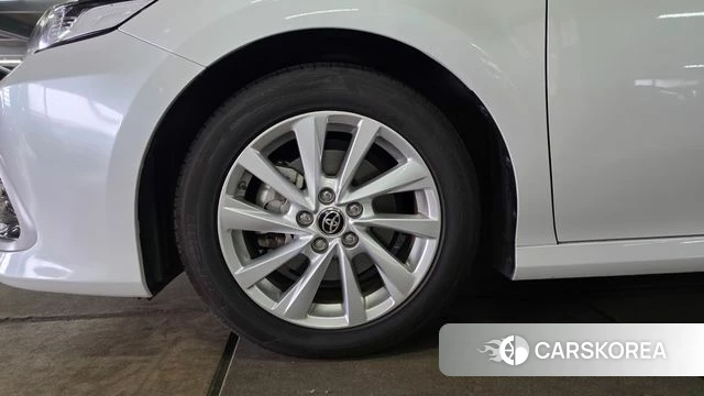 Toyota Camry (XV70) 2024 Белый из Кореи, фото 3
