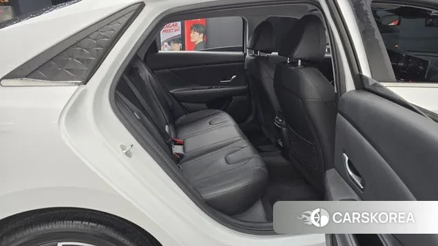 Hyundai The New Avante (CN7) 2023 Белый из Кореи, фото 3