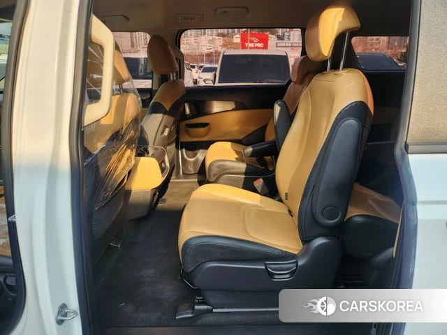 Kia Carnival 4th generation 2023 Белый из Кореи, фото 3