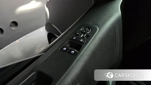 Hyundai Staria 2023 Черный из Кореи, фото 3