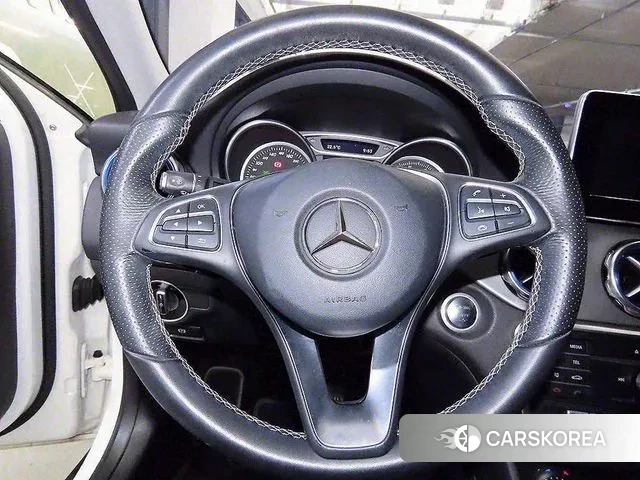 Mercedes-Benz GLA-Class X156 2018 Белый из Кореи, фото 3