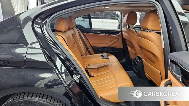 BMW 5 Series (G30) 2018 Черный из Кореи, фото 3