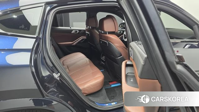 BMW X6 (G06) 2024 Черный из Кореи, фото 3