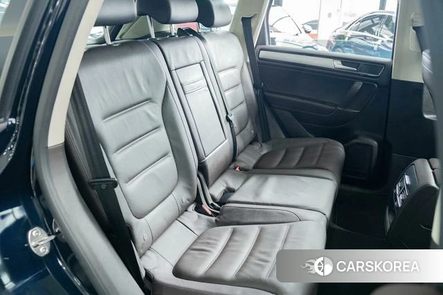 Volkswagen Touareg 2018 Синий из Китая, фото 3