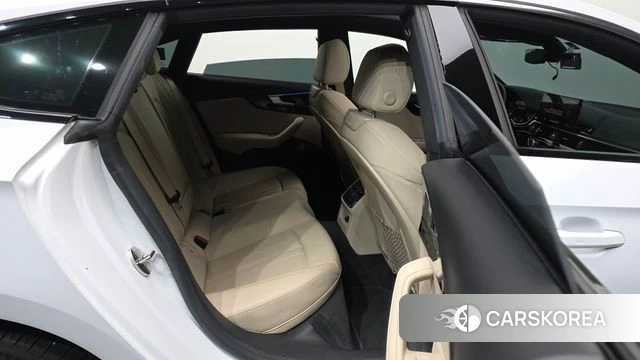 Audi A5 (F5) 2021 Белый из Кореи, фото 3