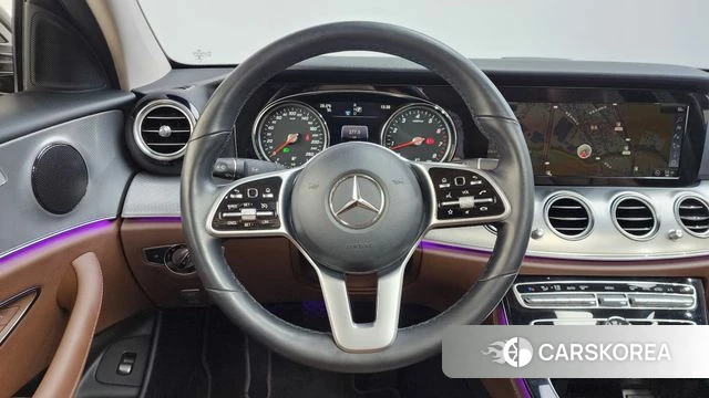 Mercedes-Benz E-Class W213 2018 Черный из Кореи, фото 3