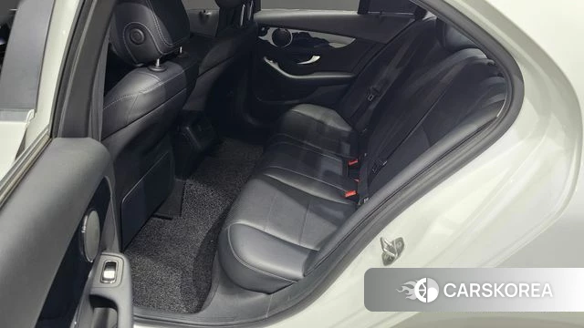 Mercedes-Benz C-Class W205 2018 Белый из Кореи, фото 3