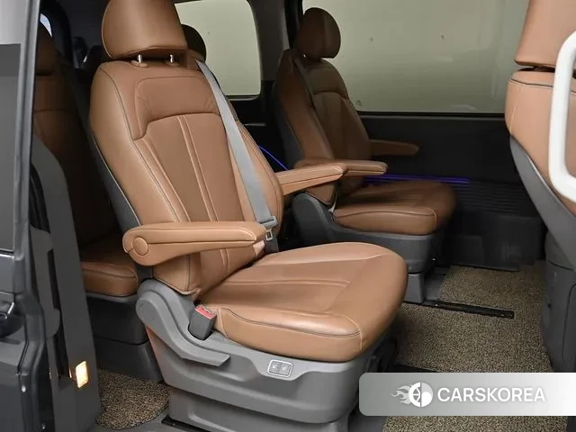 Hyundai Staria 2022 Серый из Кореи, фото 3