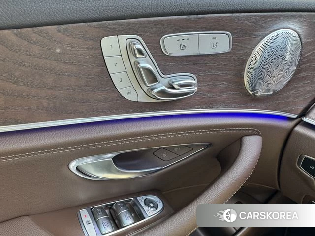 Mercedes-Benz E-class 2021 Черный из Китая, фото 3