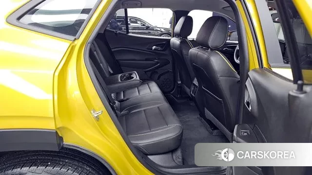 Chevrolet (GM Daewoo) Trax Crossover 2023 Желтый из Кореи, фото 3