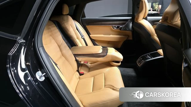 Volvo S90 2022 Черный из Кореи, фото 3