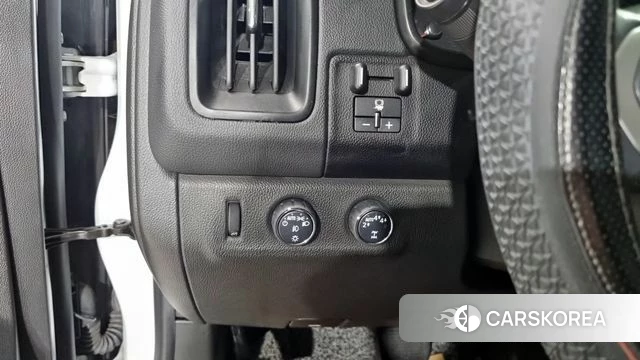 Chevrolet (GM Daewoo) Real New Colorado 2022 Белый из Кореи, фото 3