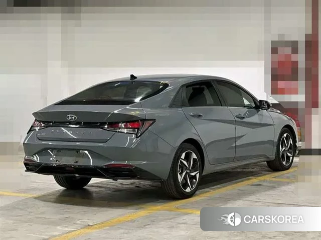 Hyundai Elantra 2022 Темно-серый из Китая, фото 3