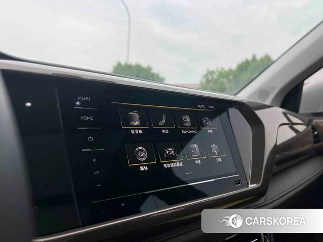 Volkswagen Tuyue 2022 Белый из Китая, фото 3