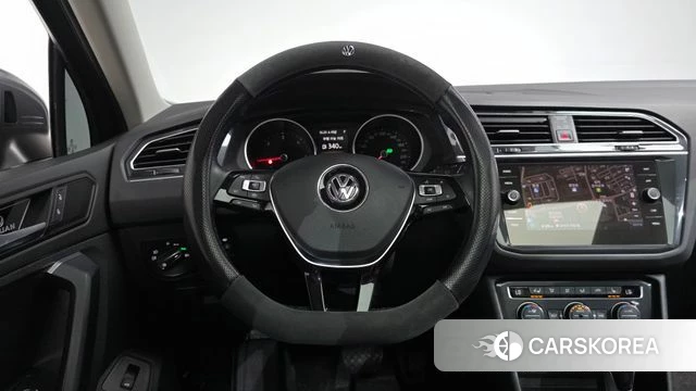 Volkswagen Tiguan second Generation 2020 Серый из Кореи, фото 3