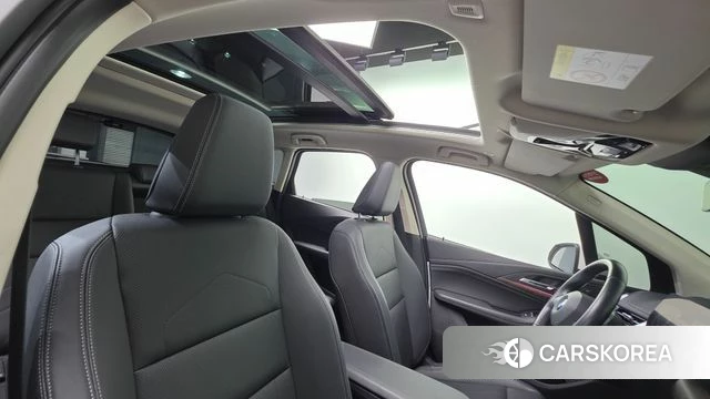 BMW 2 Series Active Tourer (F45) 2022 Белый из Кореи, фото 3