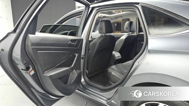Volkswagen 7th Generation of Jetta 2021 Серый из Кореи, фото 3