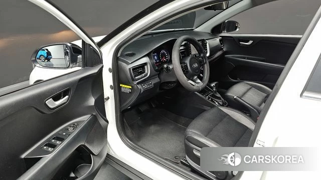 Kia Stonic 2018 Белый из Кореи, фото 3