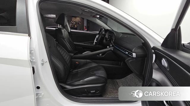 Hyundai The New Avante (CN7) 2024 Белый из Кореи, фото 3