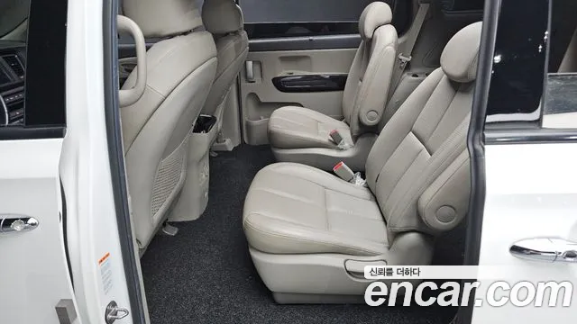 Kia The New Carnival id 2388665 из Кореи 3