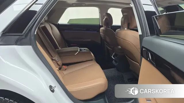 Hyundai Grandeur Hybrid (GN7) 2023 Белый из Кореи, фото 3