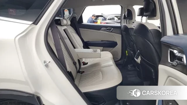 Kia Sportage 5th Generation 2024 Белый из Кореи, фото 3