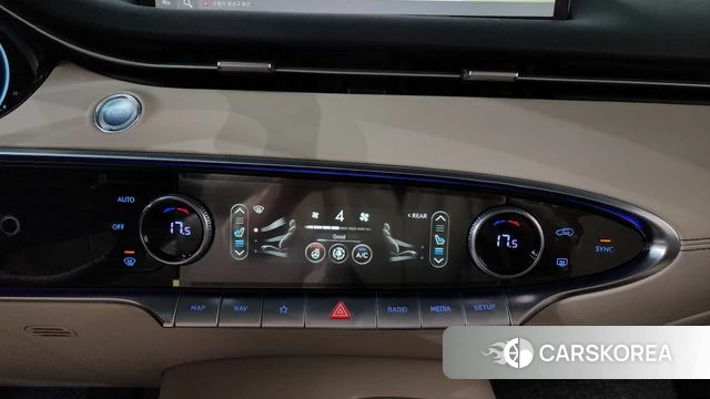 Genesis GV70 2024 Белый из Кореи, фото 3