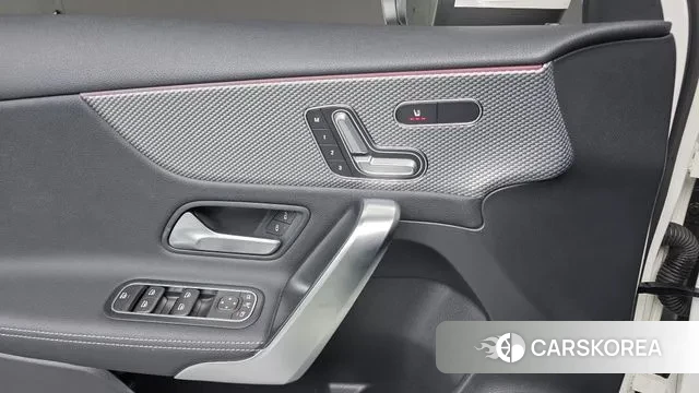 Mercedes-Benz A-Class W177 2021 Белый из Кореи, фото 3