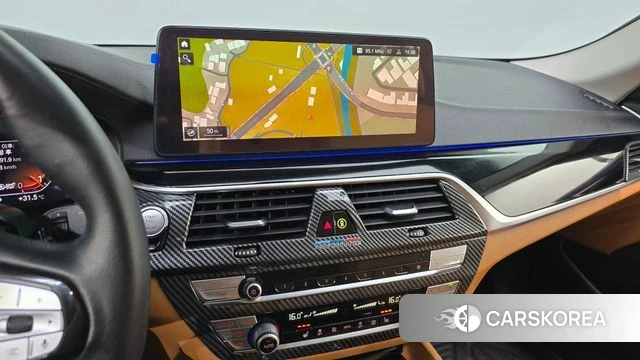 BMW 5 Series (G30) 2022 Черный из Кореи, фото 3