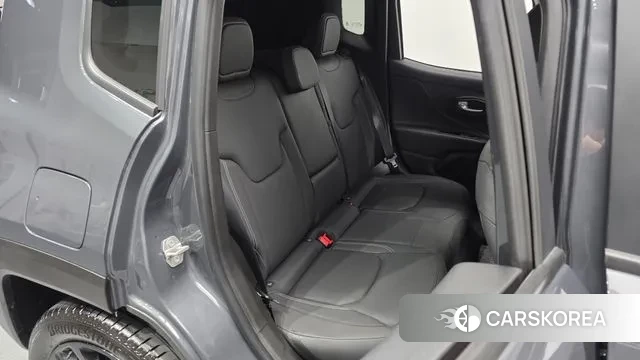 Jeep Renegade 2023 Серый из Кореи, фото 3