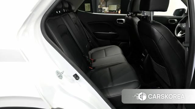 Hyundai Venue 2023 Белый из Кореи, фото 3