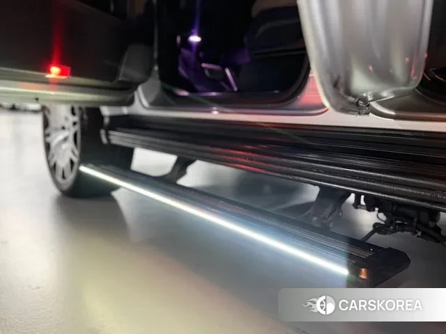 Mercedes-Benz G-Class W463b 2021 Серебряный из Кореи, фото 3