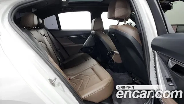 BMW 5 Series (G60) 2024 Белый из Кореи, фото 3