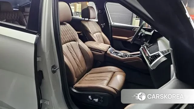 BMW X6 (G06) 2024 Белый из Кореи, фото 3