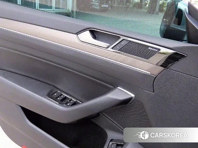 Volkswagen Arteon 2019 Черный из Кореи, фото 3