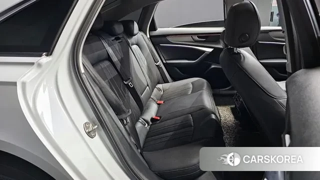 Audi A6 (C8) 2021 Белый из Кореи, фото 3