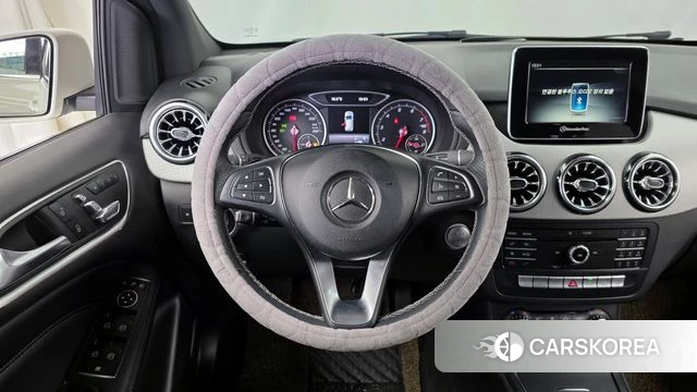 Mercedes-Benz B-Class W246 2018 Белый из Кореи, фото 3