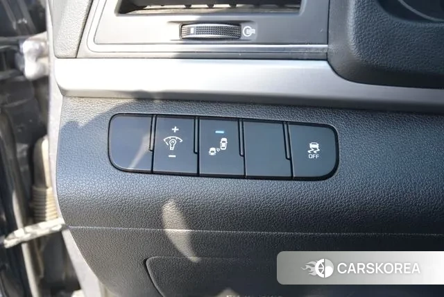 Hyundai Avante AD 2018 Серый из Кореи, фото 3