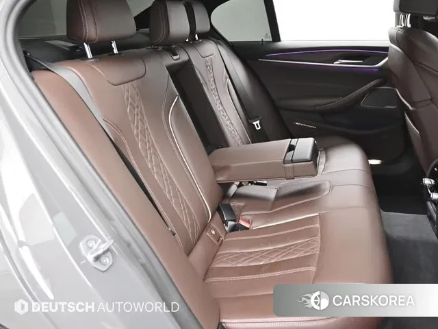 BMW 5 Series (G30) 2021 Серебристо-серый из Кореи, фото 3