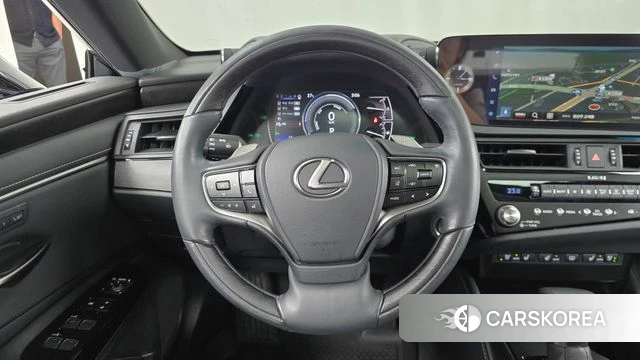 Lexus ES300h 7th generation 2023 Черный из Кореи, фото 3