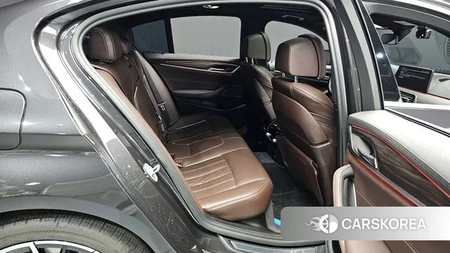 BMW 5 Series (G30) 2020 Черный из Кореи, фото 3