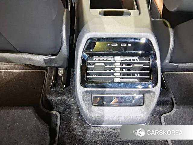 Volkswagen ID.4 2024 Белый из Кореи, фото 3