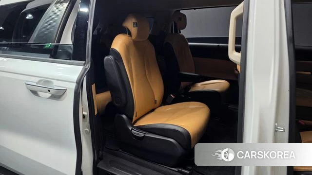 Kia Carnival 4th generation 2023 Белый из Кореи, фото 3