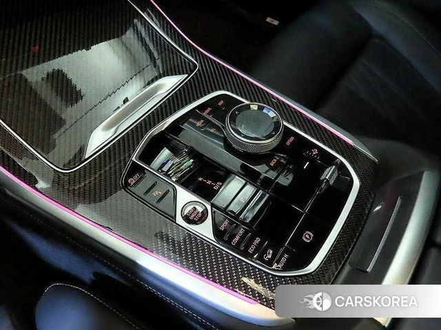 BMW X7 (G07) 2024 Черный из Кореи, фото 3