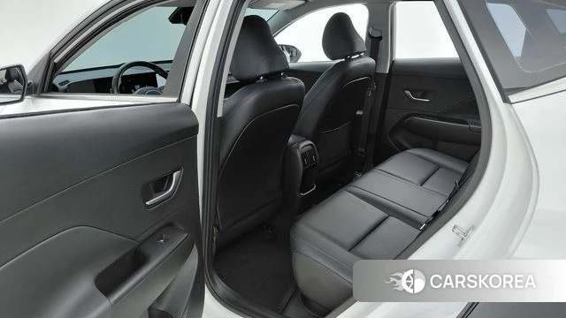 Hyundai Kona (SX2) 2023 Белый из Кореи, фото 3
