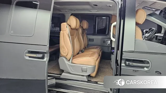 Hyundai Staria 2022 Черный из Кореи, фото 3