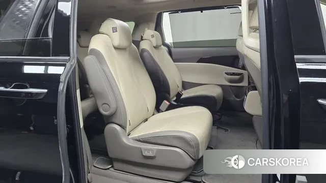 Kia Carnival 4th generation 2022 Черный из Кореи, фото 3