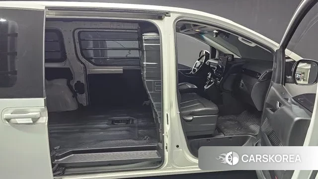 Hyundai Staria 2021 Белый из Кореи, фото 3