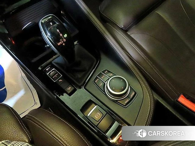 BMW X1 (F48) 2021 Белый из Кореи, фото 3